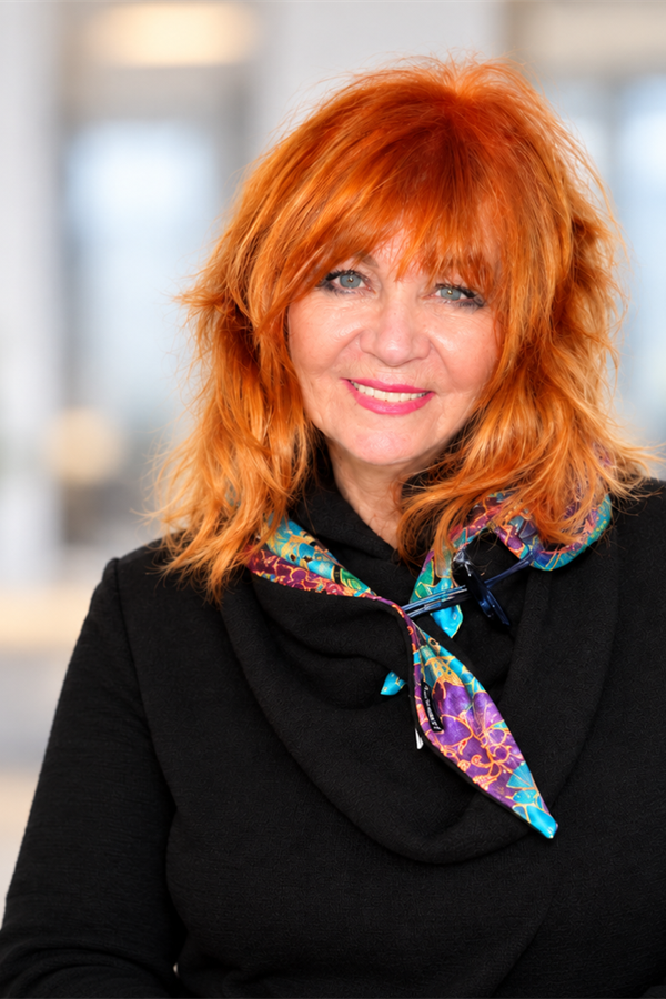 Ivana Lang